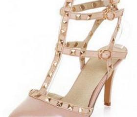 New Best Seller Nude Fashion Rivets Pointed High Heeled Sandals